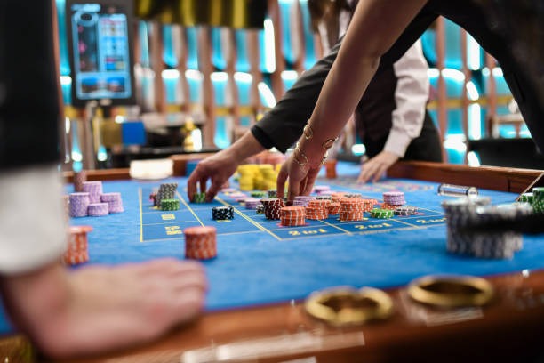 gameboy Ceme Online live-dealer table with player positions and dealer camera feed